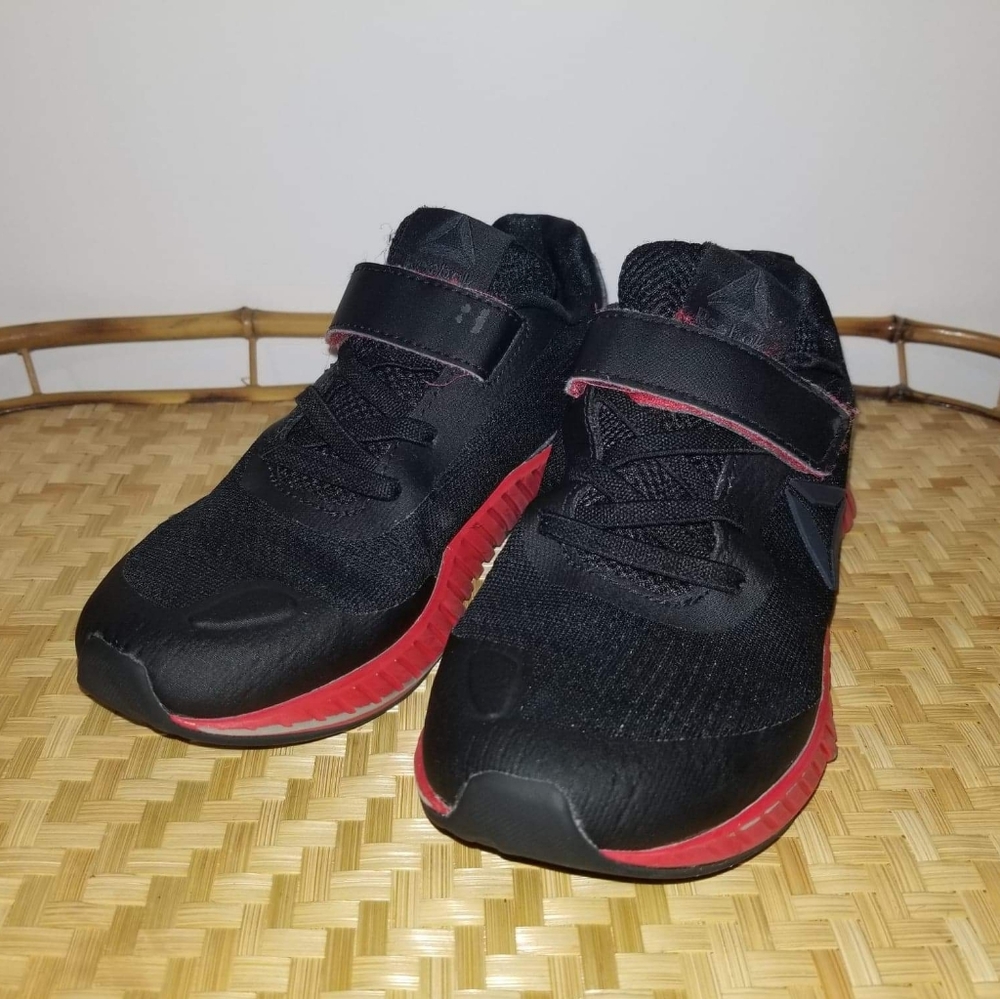 Reebok Black & Red Kids Size 12